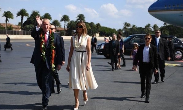Tổng thống Trump cùng phu nhân Melania lên đường thăm châu Á