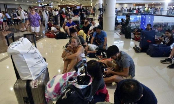 Indonesia: Sân bay Bali đóng cửa ngày thứ hai vì núi lửa