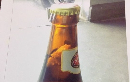 Chai bia dán nhãn Saigon Export có dị vật: Không rút đơn kiện, vì chưa nhận được thư xin lỗi!