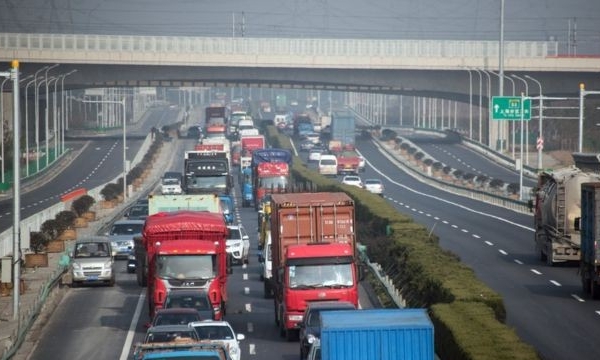 Thu phí đường bộ: Dân Trung Quốc, Anh “cũng bức xúc”