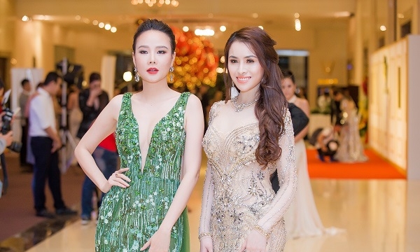 Dương Yến Ngọc lưng trần sexy đọ sắc cùng Hoa hậu Thư Dung sau đăng quang