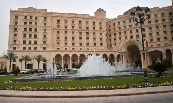 Saudi Arabia: Trả tiền tỷ USD để khách sạn 5 sao “ngừng giam giữ hoàng tử”