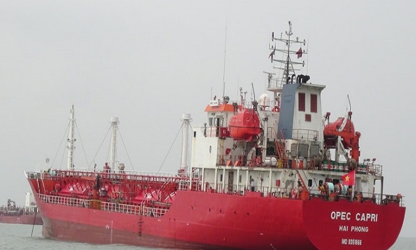 Tạm giữ hai tàu mua bán 100.000 lít dầu DO không rõ nguồn gốc trên vùng biển Vũng Tàu