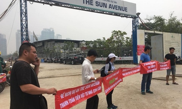 Vụ công nhân căng băng rôn tại dự án The Sun Avenue: Nhà thầu AGC nói gì?