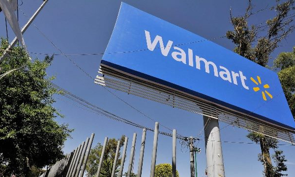 Hoa Kỳ: Walmart sẽ hạn chế bán súng, trợ lý Hicks sẽ rời Nhà Trắng