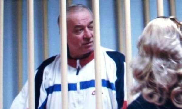 Do nhiễm “chất lạ”, cựu điệp viên Nga bị bất tỉnh tại vương quốc Anh 