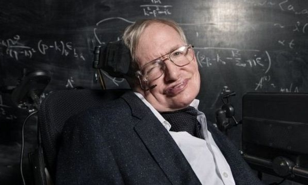 Giáo sư, nhà vật lý thiên tài Stephen Hawking qua đời ở tuổi 76