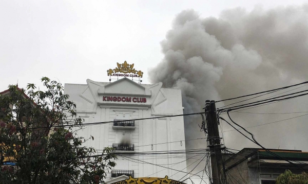 Hà Tĩnh: Karaoke Kingdom bất ngờ phát cháy