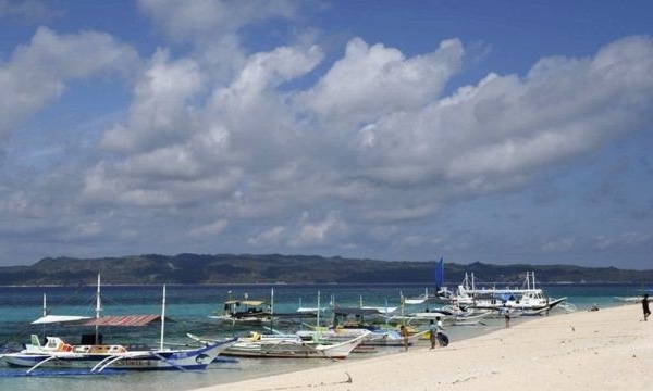Philippines đóng cửa khu du lịch đảo Bocaray vì ô nhiễm