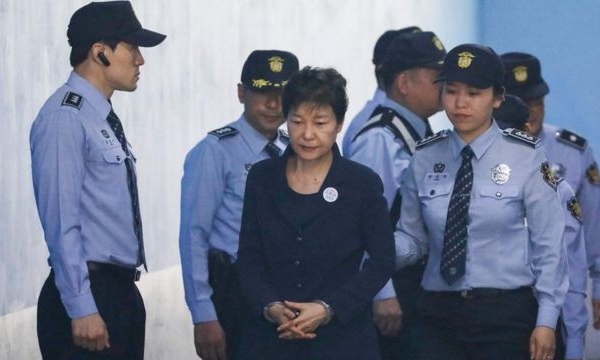 Hàn Quốc: Cựu Tổng thống Park Geun-hye bị tuyên án 24 năm tù