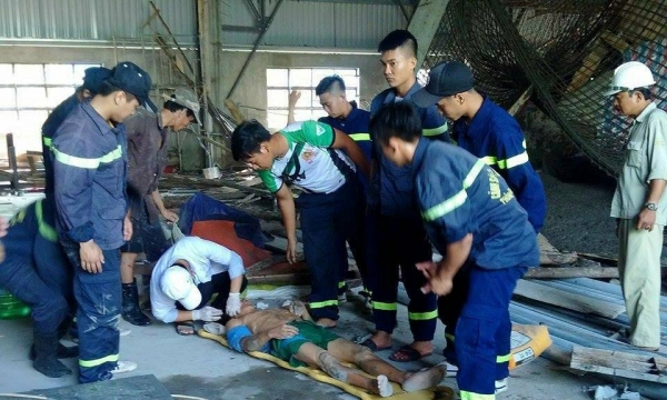 Đà Nẵng: 2 công nhân bị thương nặng do sập giàn giáo