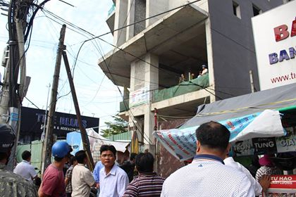 Đà Nẵng: Một công nhân bị rơi từ tầng 12 khi đang thi công công trình