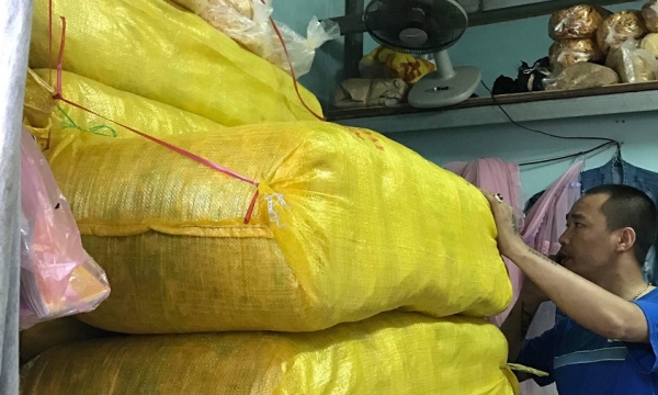 Gom gần 4 tấn khô gà không rõ nguồn gốc để tiêu thụ tại Đà Nẵng