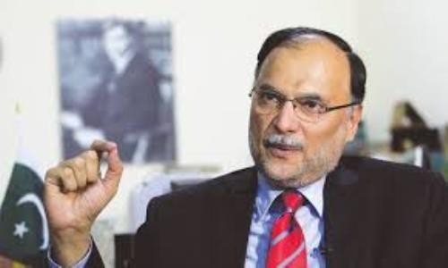 Bộ trưởng Nội vụ Pakistan bị ám sát hụt, giáo sư Palestine bị giết tại Malaysia