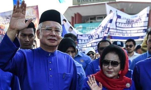 Malaysia: Cựu Thủ tướng Razak bị cấm ra nước ngoài, cảnh sát bao vây nhà ông