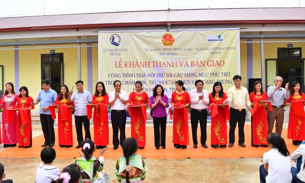 Cao Bằng: Vietcombank tài trợ 5 tỷ đồng kinh phí xây dựng nhà nội trú học sinh