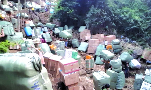 Vạch trần đường tuồn rác thuốc từ Trung Quốc vào Việt Nam