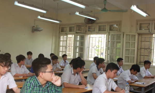Hà Nội: Thí sinh hoàn thành môn thi Ngữ văn 