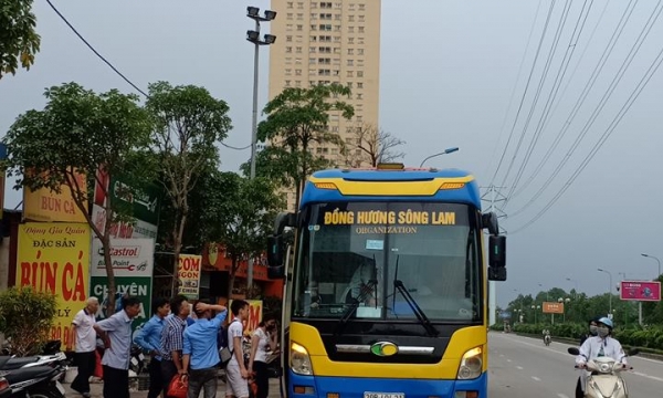 Hà Nội: Xe khách Đồng Hương Sông Lam đón, trả khách gây mất an toàn giao thông 