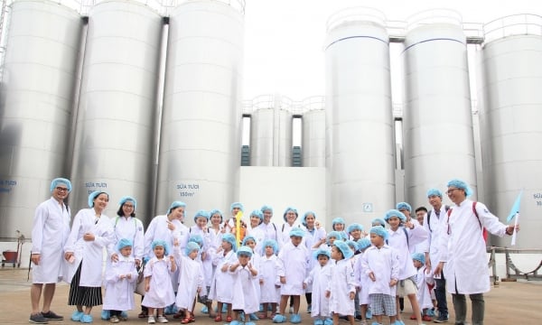 Cùng con khám phá siêu nhà máy sữa của Vinamilk