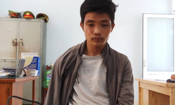 Đà Nẵng: Bắt thanh niên táo tợn áp sát xe máy, giật điện thoại