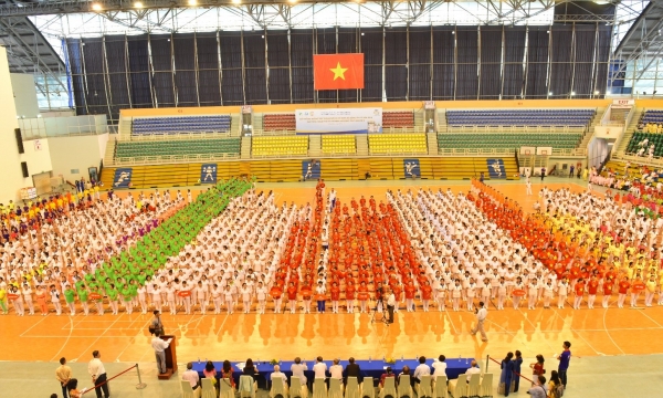 Vinamilk Sure Prevent đồng hành cùng 3000 người cao tuổi tại giải thi đấu thể dục dưỡng sinh TP. Hồ Chí Minh