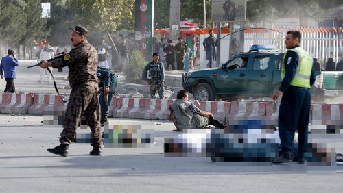 Afghanistan: Phó Tổng thống Dostum thoát chết vì IS đánh bom