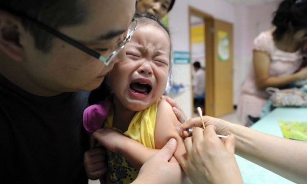 Trung Quốc: Rúng động bê bối vaccine giả, Trường Sinh bị phạt hơn nửa triệu USD