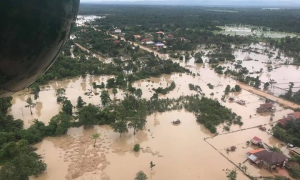 Nước lũ từ đập thủy điện Attapeu tràn về, hàng ngàn người ở Campuchia phải sơ tán