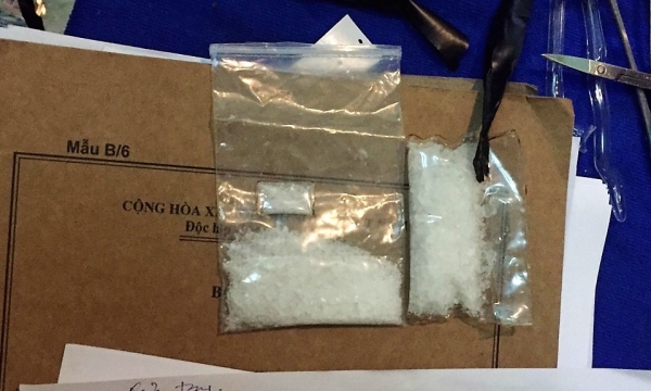 Bộ tư lệnh Vùng 2 Cảnh sát biển bắt giữ vụ mua bán trái phép chất ma túy