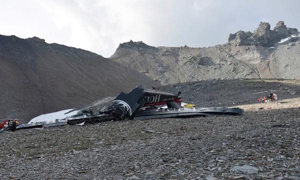 Máy bay cũ từ Thế chiến II rơi ở Thụy Sỹ, 20 người tử nạn