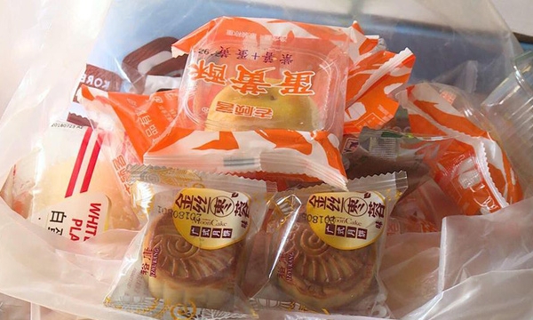 Hà Nội: Bắt giữ lô hàng bánh trung thu giá siêu rẻ 2000 đ/ 1 chiếc