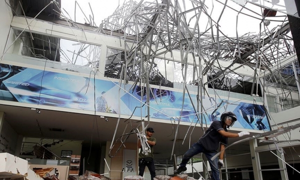 Indonesia: Trong trận động đất, số người chết tăng lên 381, trên 1.000 bị thương