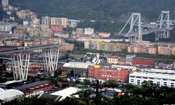 Italy: Sập cầu kinh hoàng trên xa lộ ở Genoa, ít nhất 35 người chết