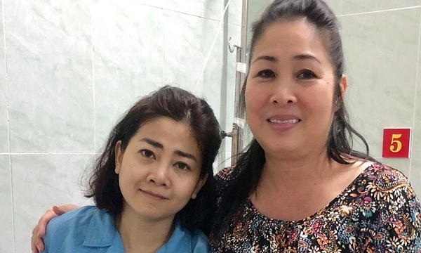 Nghệ sĩ Việt giúp đỡ Mai Phương điều trị chứng mục xương và ung thư phổi