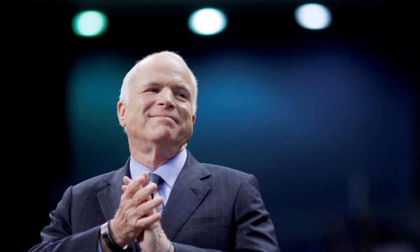 Phó Tổng Thống Mỹ đọc điếu văn đưa tiễn Thượng nghị sĩ John McCain