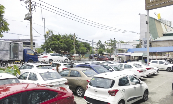 Vụ Hyundai Kinh Dương Vương giao “nhầm” xe: Khách hàng khiếu nại, đại lý đổ lỗi cho nhân viên cũ!