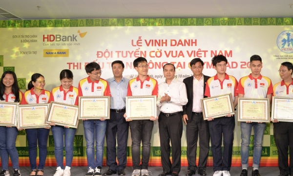 Nam A Bank thưởng 20.000SUD cho đội tuyển cờ vua Việt Nam tại Olympiad 2018