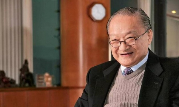 Nhà văn kiếm hiệp huyền thoại Kim Dung qua đời ở tuổi 94