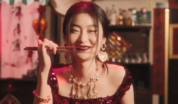 Chỉ vì video “ăn mì Italy bằng đũa”, D&G hủy show thời trang “đỉnh” ở Trung Quốc