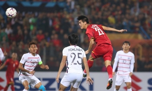 Thắng Campuchia 3-0, Việt Nam vào bán kết AFF Cup 2018 với ngôi đầu bảng
