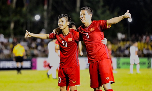 Song Đức toả sáng, Việt Nam đánh bại Philippines 2-1