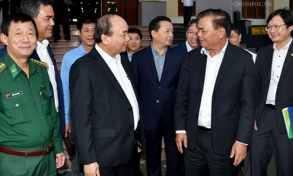 Thủ tướng Nguyễn Xuân Phúc làm việc với lãnh đạo tỉnh Đắk Lắk