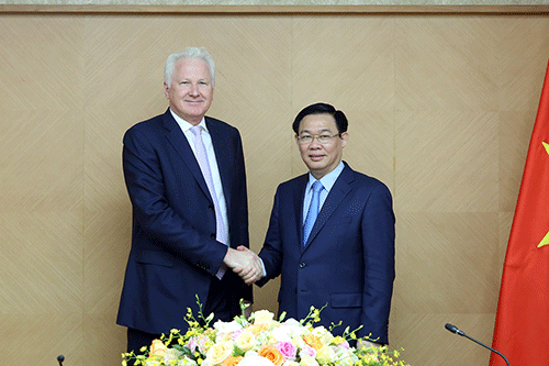 Phó Thủ tướng Vương Đình Huệ làm việc, tiếp lãnh đạo các tập đoàn nước ngoài