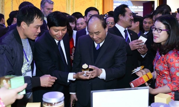 Thủ tướng Nguyễn Xuân Phúc dự Hội nghị xúc tiến đầu tư tỉnh Hòa Bình