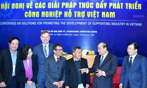 Thủ tướng Nguyễn Xuân Phúc chủ trì Hội nghị về các giải pháp thúc đẩy phát triển công nghiệp hỗ trợ
