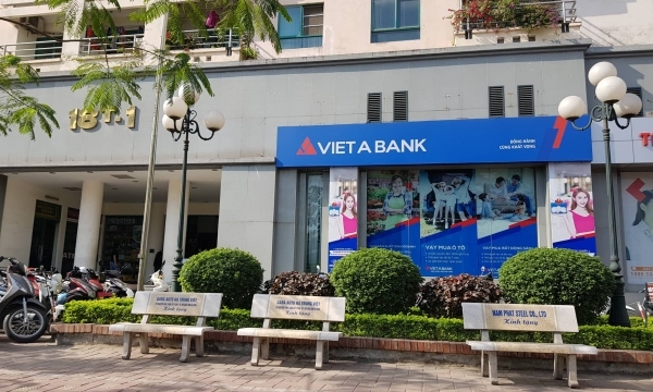 Khách hàng tố ngân hàng Việt Á không trả 170 tỷ đồng tiền gửi có kỳ hạn