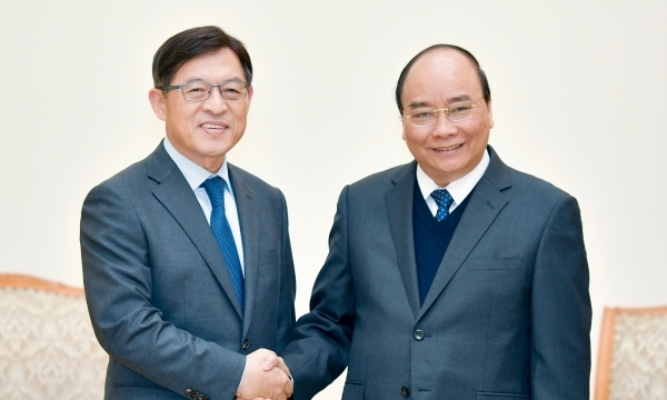 Thủ tướng Nguyễn Xuân Phúc tiếp Chủ tịch Công ty điện tử Samsung