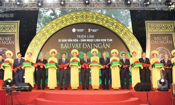 Thủ tướng Nguyễn Xuân Phúc thăm bảo tàng lịch sử Quốc gia và dự Triển lãm về Sâm Ngọc Linh