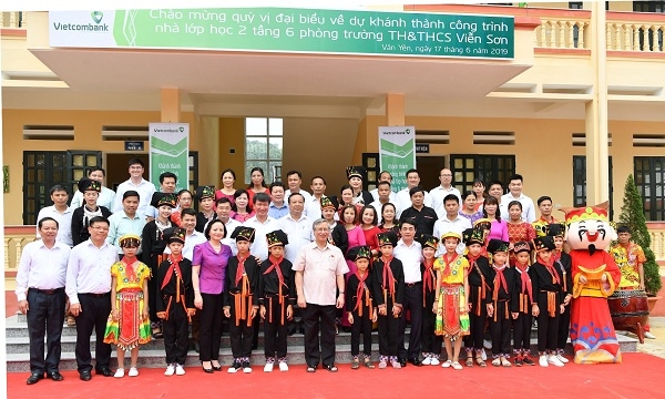 Trường TH&THCS Viễn Sơn tổ chức khánh thành công trnh lớp học 